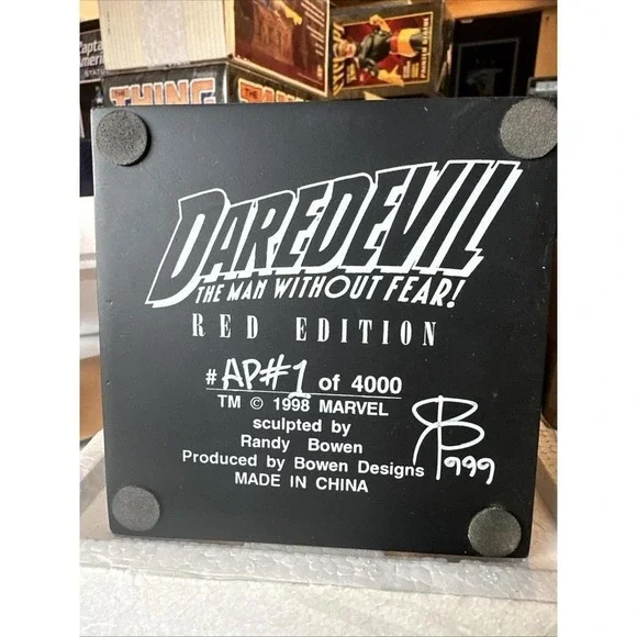 'Set of Two Number ONES! SIGNED MARVEL BOWEN DAREDEVIL THE MAN WITHOUT FEAR - Picture 3 of 8